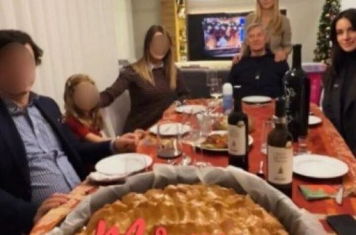 BERIĆETNA TRPEZA TERA VODU NA USTA! Dragana Kosjerina slavi KATOLIČKI BOŽIĆ SA SVEKROM I SVEKRVOM – na stolu OGROMNA POGAČA, muž se javno oglasio!