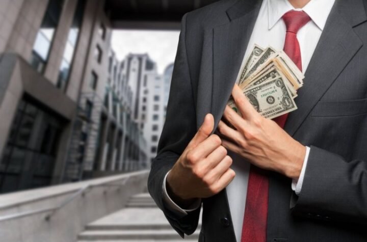 CEH U KLUBU 155.000 EVRA, A PRVI MILION JE UVEK LAŽ! Ispovest srpskog biznismena o svetu milijardera: Ne želim nikome ovoliku lovu, porodica i prijatelji se odmah promene!