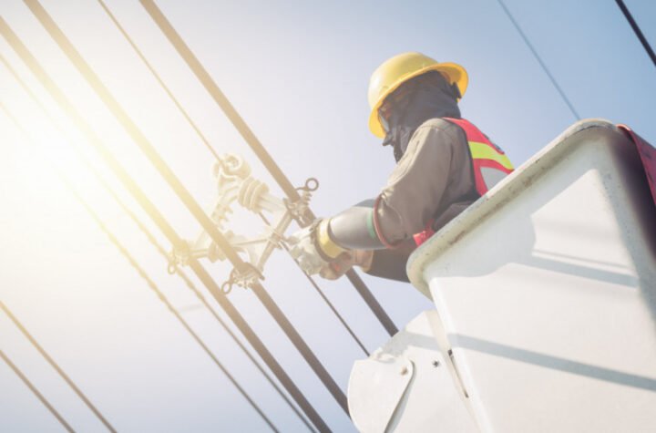 ČETIRI BEOGRADSKE OPŠTINE DANAS OSTAJU BEZ STRUJE! Ovo je kompletan spisak, pogledjate da li ste na njemu!