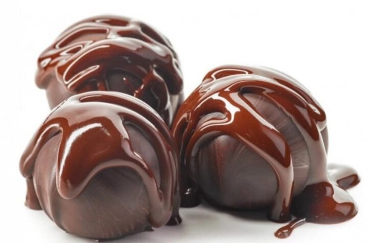 ČOKOLADA SVE SKUPLJA, A KAKAO SVE JEFTINIJI:  Šta se zapravo dešava sa cenom i kvalitetom omiljene poslastice