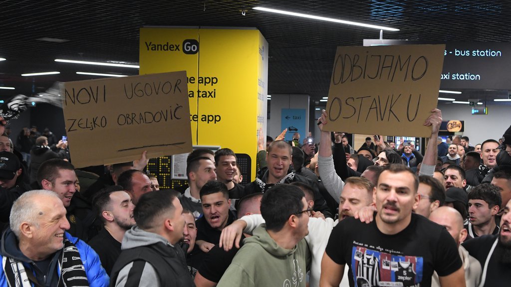 Cela Arena kliče Žocu - Evo šta su poručili navijači Partizana pred večerašnji duel