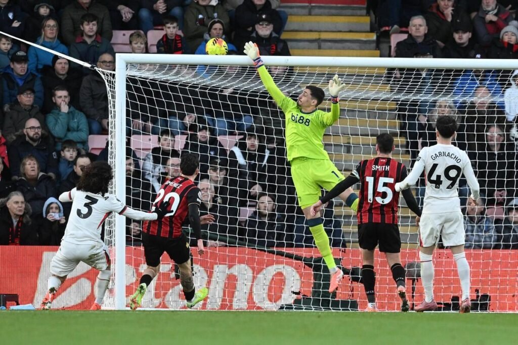 Četiri odbrane Petrovića u remiju protiv bivšeg kluba - Milenkovićev autogol u porazu Foresta (Foto)