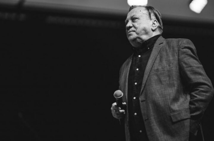 EVO U KAKVOM SU STANJU HALIDOVA BOLESNA SEJDA I SIN! Pevačica otkrila TUŽNE DETALJE iz pevačevog doma, zamolili SAMO JEDNO!