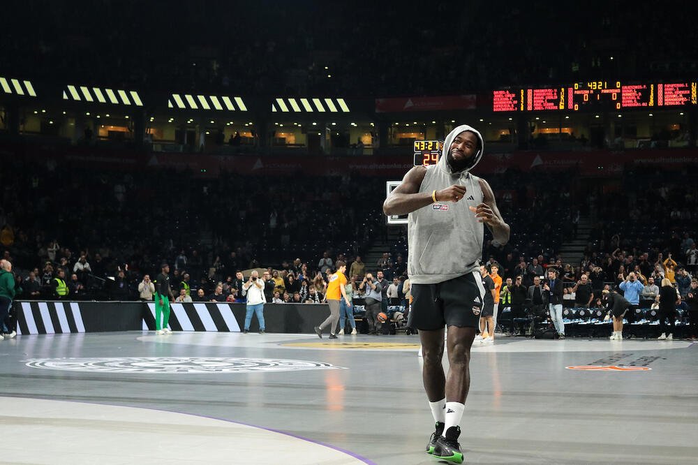 (FOTO UBOD) Da li si bio dobar preko cele godine? Lesor poželeo...