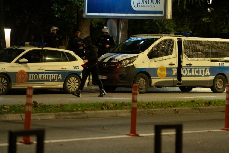 HAPŠENJE NA AERODROMU U TIVTU! Pao Čeh za kojim je tragao Interpol!