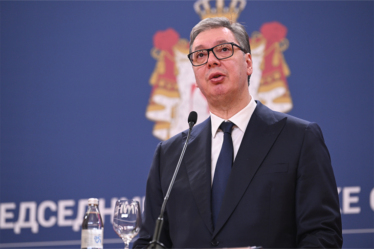 JAKA VOJSKA JE GARANT MIRA! Vučić se jutros oglasio svim građanima!