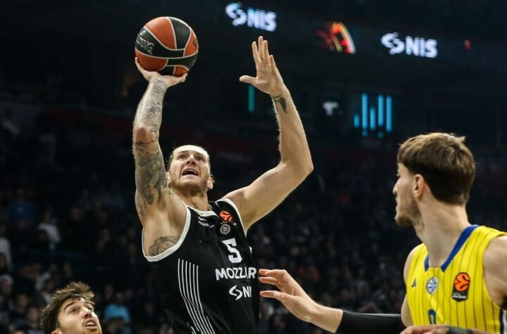 KATASTROFA SE NASTAVLJA... CRNO-BELI UPISALI I ČETVRTI UZASTOPNI PORAZ U EVROLIGI! Valensija u poslednjoj četvrtini iskoristila Partizanov raspad!