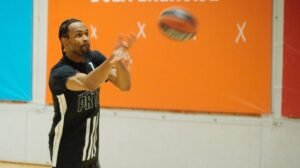 KEVIN PANTER NASTAVIO SA TEROROM! Barselona slavi bivšeg kapitena Partizana!