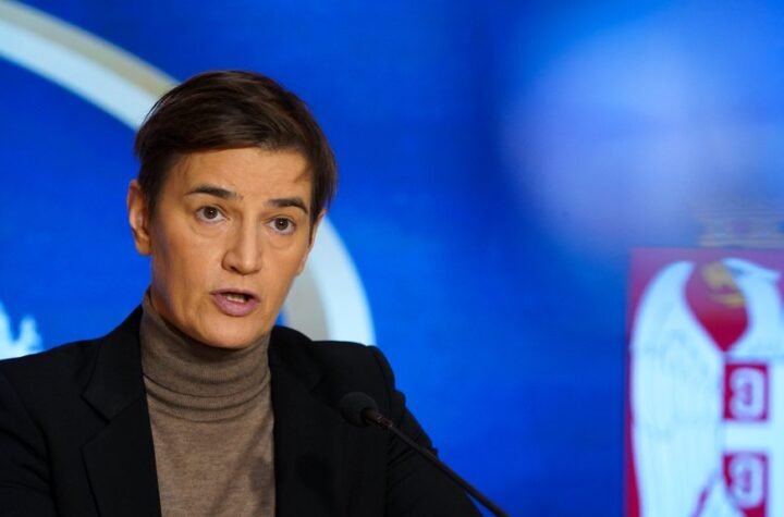 KO JE TO SVE PLAĆAO? Brnabić: Ako nije bio pokušaj obojene revolucije, što su se pare unosile u džakovima na fakultete