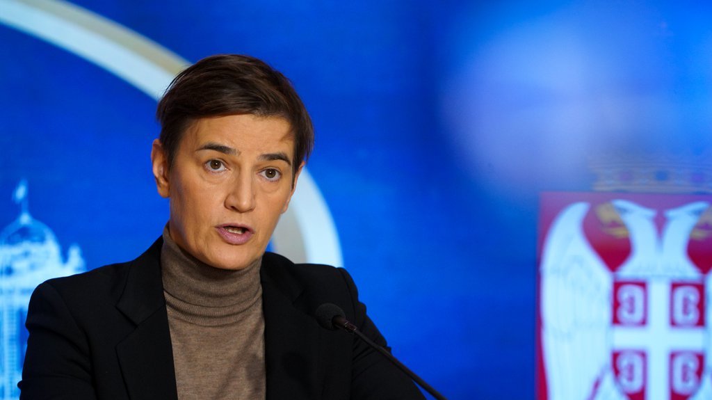 KO JE TO SVE PLAĆAO? Brnabić: Ako nije bio pokušaj obojene revolucije, što su se pare unosile u džakovima na fakultete