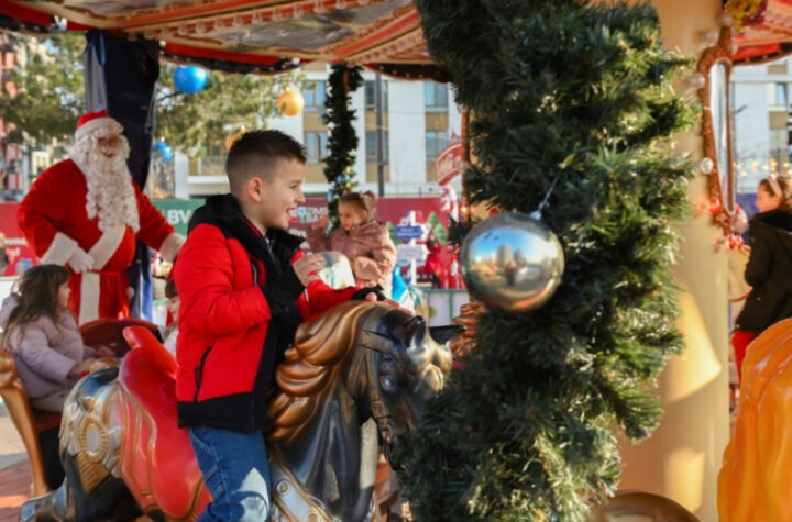Kada praznici govore srcem:  "Dunav osiguranje“ darovalo više od 4.300 dece (FOTO)