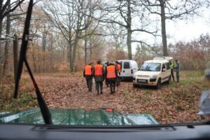 Kopao po njivi i naišao na neobičan predmet iz 14. veka: Na njemu lik svetice, a gotičkim pismom je ovo ugravirano!