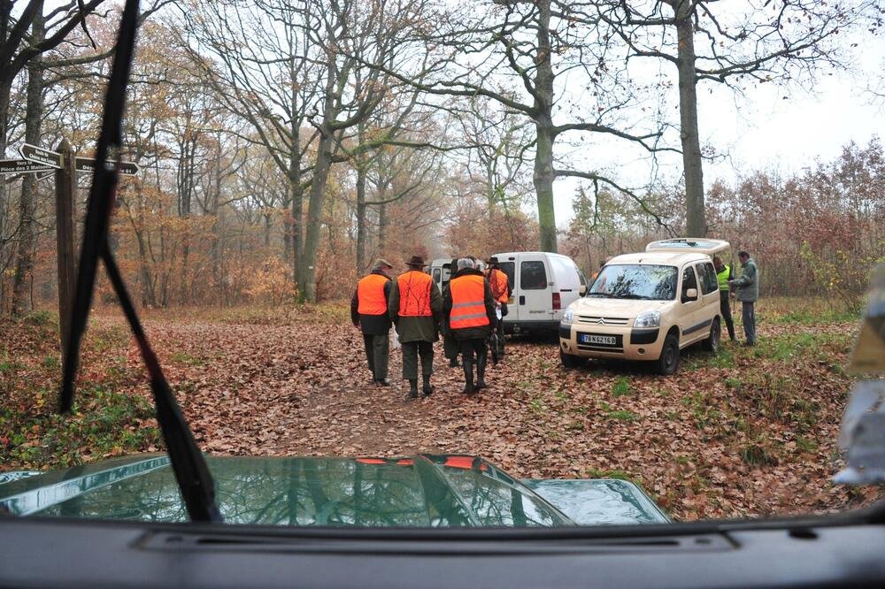 Kopao po njivi i naišao na neobičan predmet iz 14. veka: Na njemu lik svetice, a gotičkim pismom je ovo ugravirano!