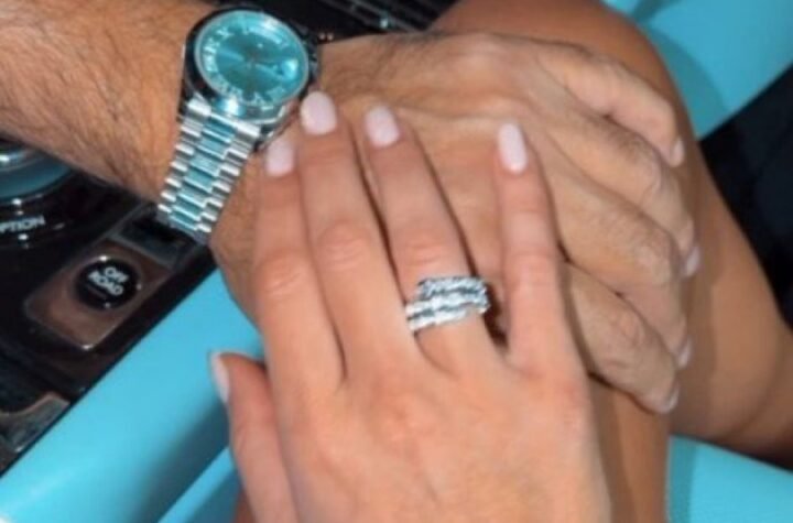 MARINA VISKOVIĆ POKAZALA PRSTEN! Misteriozni milioner osvojio srce pevačice - BLJEŠTE DIJAMANTI NA PLEMENITOM METALU! (FOTO)