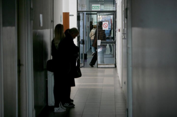 Mutant virus kosi ljude u Srbiji, traje i po mesec dana: Ovako se ponašajte ako ga dobijete, simptomi su sledeći