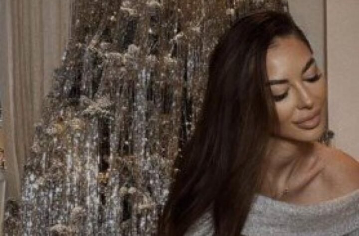 NAPADNUTA ZORANNAH! Influenserku zbog NOVOGODIŠNJE DEKORACIJE rastrgli na mrežama: "NE LIČI NI NA ŠTA"!