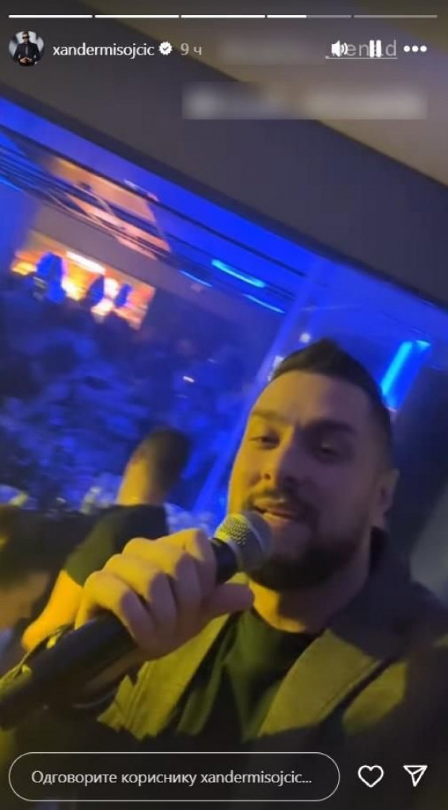 NAŠ PEVAČ SLETEO SA PUTA! Smrskani automobil pronađen u kanalu!