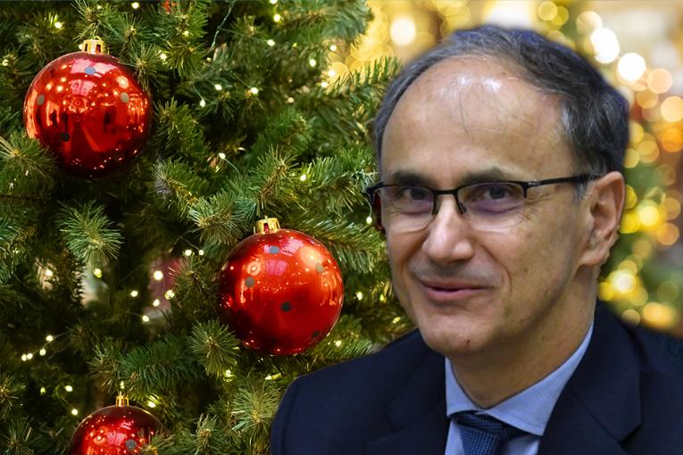 "NASTAVLJAMO DA GRADIMO SRBIJU KOJA ČUVA MIR I STABILNOST!" Premijer Macut svim građanima čestitao Novu godinu!