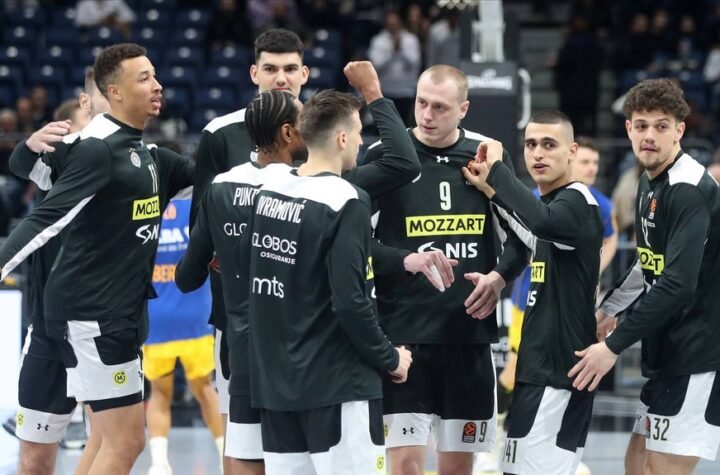 NAVIJAČIMA PARTIZANA PREKIPELO POSLE OVOGA - UMALO NIJE DOBIO BATINE! Potez Džabarija Parkera koji je razbesneo Grobare! Kap koja je prelila čašu!