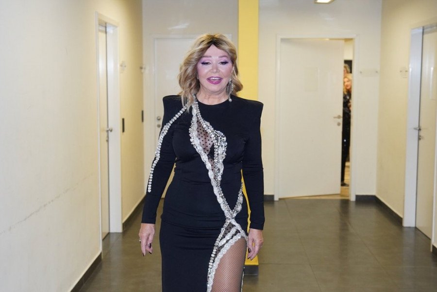 NJENE PESME ĆE ŽIVETI VEČNO! Iznenadna smrt pevačice POTPUNO PARALISALA JAVNOST tada, Neda Ukraden ne krije tugu!