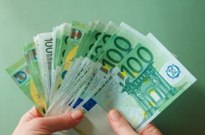 OD 20.000 EVRA DO ČAK MILION! Ovoj grupi građana uskoro leže novac na račune - EVO KAKO DA SE PRIJAVITE!