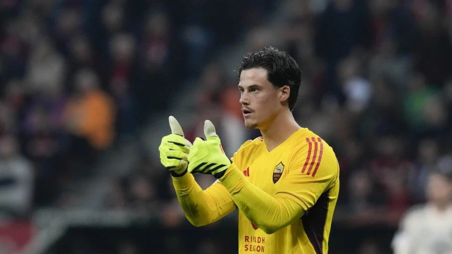 ODJAVIO SRBIJU, PA POSTAO NAJBOLJI U ITALIJI! Srbin dobio vredno priznanje, pohvalio ga i legendarni Frančesko Toti!