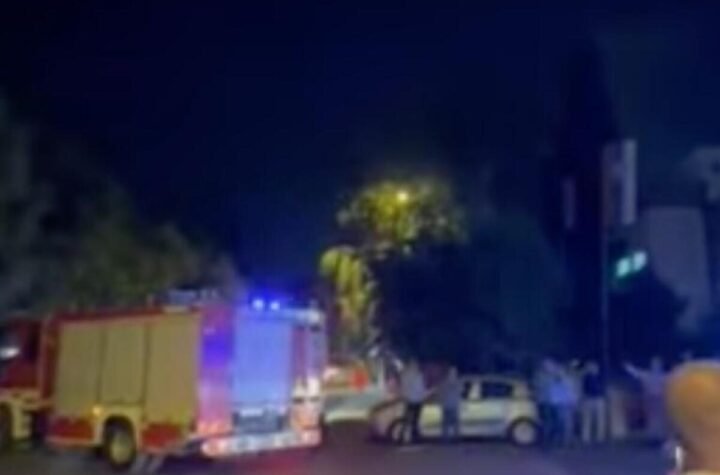 POŽAR GUTA PORODIČNU KUĆU U MALOM MOKROM LUGU: Vatrogasci na terenu