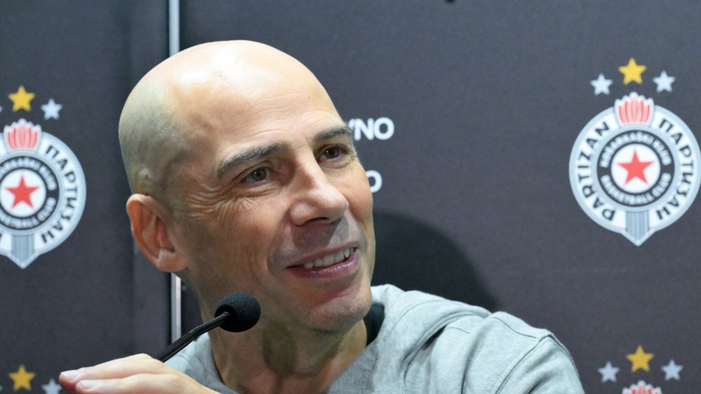 PRVE REČI ĐOANA PENJAROJA NAKON NOVOG PORAZA PARTIZANA! Trener crno-belih otkrio razloge neuspeha u Španiji: Nikome nije lako u Valensiji