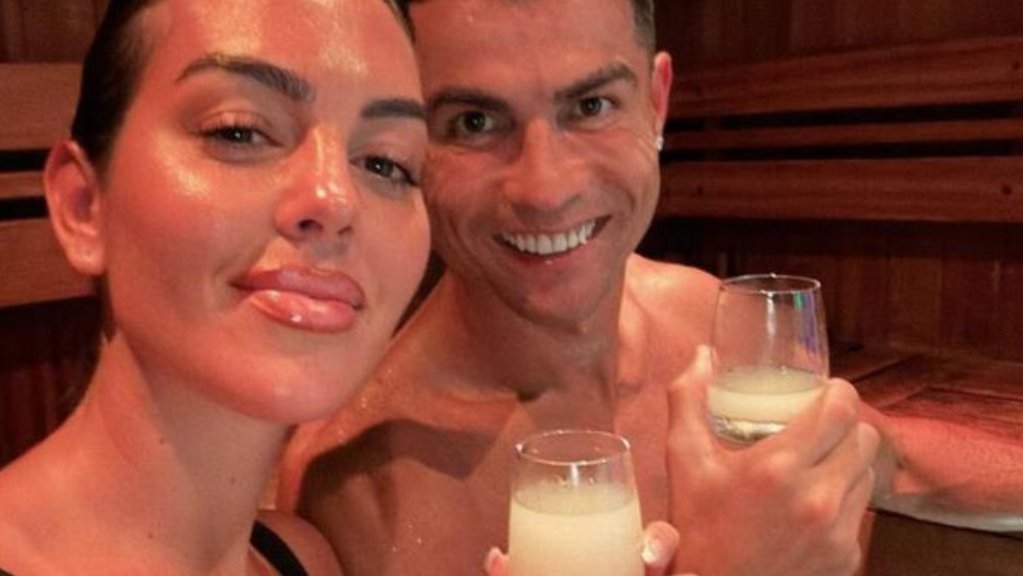RONALDO I GEORGINA KUPILI DVE LUKSUZNE VILE U SRCU CRVENOG MORA! Do njih se dolazi na poseban način, samo za prevoz su izdvojili osam miliona!