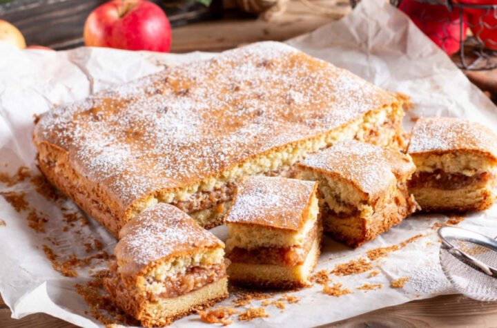 Recept za lenju pitu sa jabukama: Slatkiš sa kojim nikad ne možete da omašite