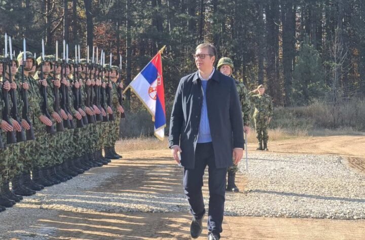 SAMO JAKA VOJSKA JE GARANT MIRA: Oglasio se predsednik Vučić: Nastavićemo da ulažemo u bezbednosne snage Srbije (FOTO)