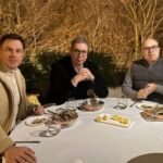 "SINIŠA JE REŠIO DA NAS OBRADUJE GIRICAMA"! Vučić objavio fotografiju sa Malim i Vučevićem: "Ja sam kriv što moraju na minusu da sede" (FOTO)