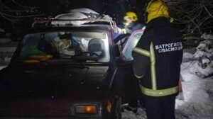 SPASIOCI KOD KLADOVA IMALI PUNE RUKE POSLA! 'Niva' se zaglavila u snegu, ekipe odmah izašle na teren: Roditelji ostali odvojeni od deteta! (FOTO)