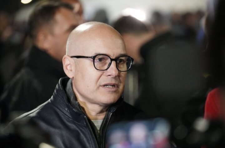 "SRAMOTA JE BITI NASILNIK, A NE ĆACI" - Vučević jasno poručio: Ako je to naziv za one koji odbacuju nasilje, onda je to za ponos