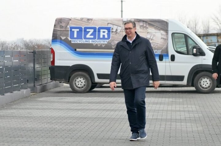 SVEČANOSTI U 18 ČASOVA: Vučić danas na otvaranju sportske hale u Putinicima