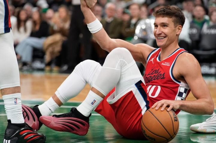 Srpski košarkaš Bogdan Bogdanović obnovio povredu kuka u pobedi Klipersa u Portlandu