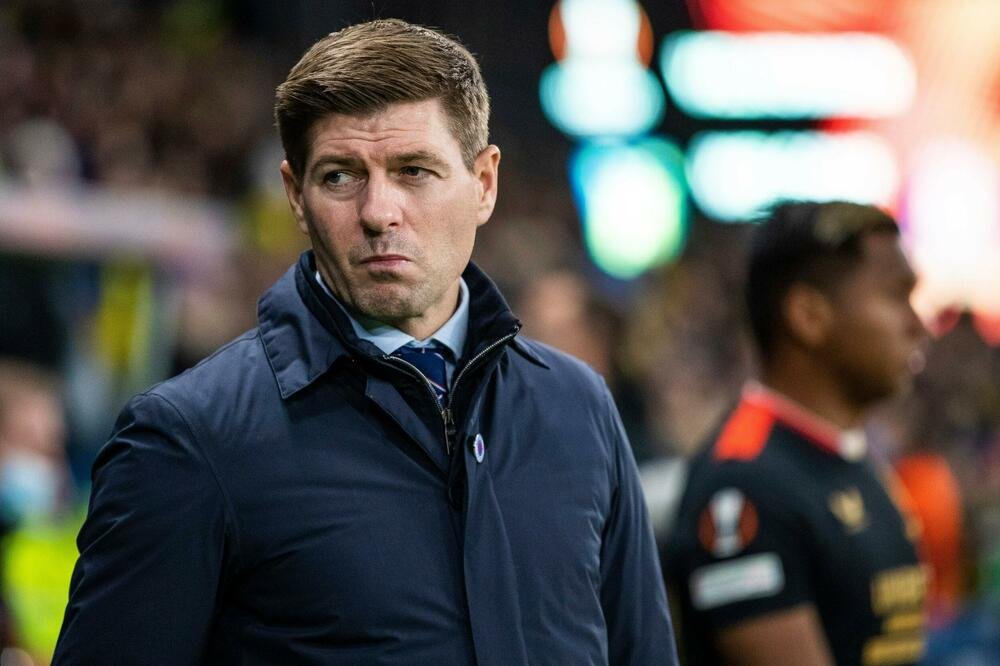 Stiven Džerad uživa u ulozi dede! Da, dobro ste pročitali, a sada se sigurno osećate matoro...