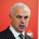 TERZIĆI SLOMLJENI BOLOM: Poslednji pozdrav Zvezdanovom ocu tera suze na oči (FOTO)