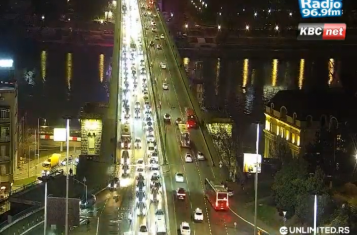 TOTALNI KOLAPS U BEOGRADU! Popodnevni špic paralisao OVE saobraćajnice! (FOTO)