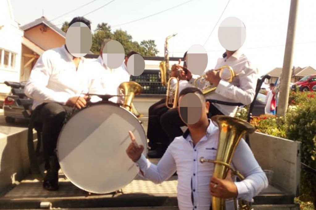 ULIČNI TRUBAČI IZAZVALI NERVOZU KOD ZAGREPČANA, MORALA I POLICIJA DA INTERVENIŠE! Traže da ih zabrane, Ljubljana to već uradila!