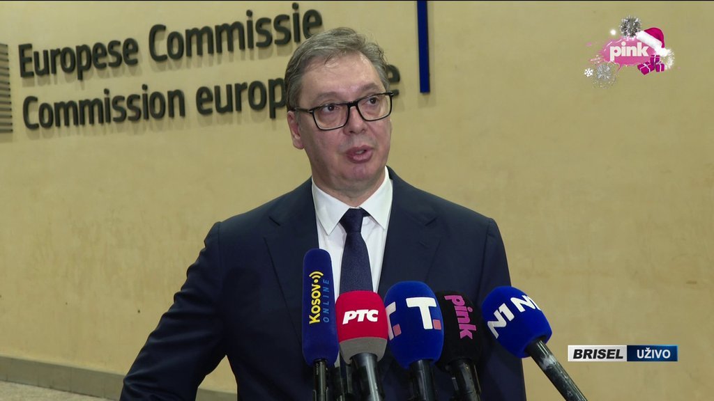 UŽIVO NA TV PINK I PINK.RS! Predsednik Vučić se obraća iz Brisela