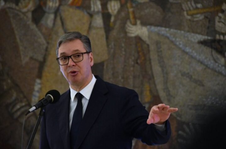 VUČIĆ SE DANAS OBRAĆA GRAĐANIMA NA GODIŠNJOJ KONFERENCIJI! Važne poruke za celu Srbiju tačno u 16 časova!