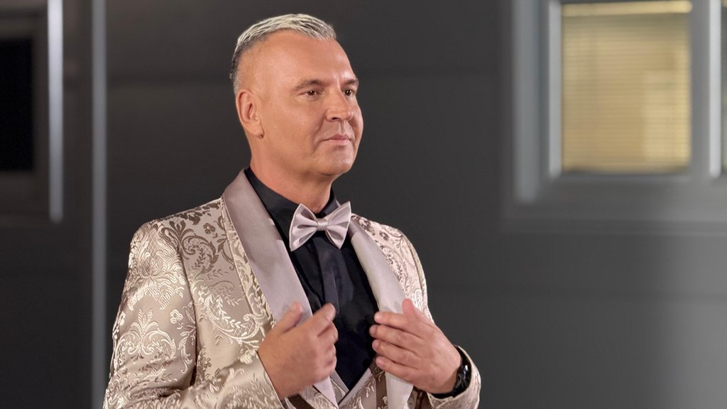 Voditelj Milan Milošević večeras u Belu kuću unosi VAŽNU informaciju iz spoljnog sveta: Evo o čemu se radi (FOTO)