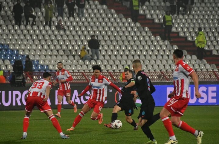 ZVEZDA SRUŠILA ČUKARIČKI ZA PRVO MESTO NA TABELI: Crveno-beli surovo kaznili promašaje Brđana i preuzeli lidersku poziciju ispred Partizana!