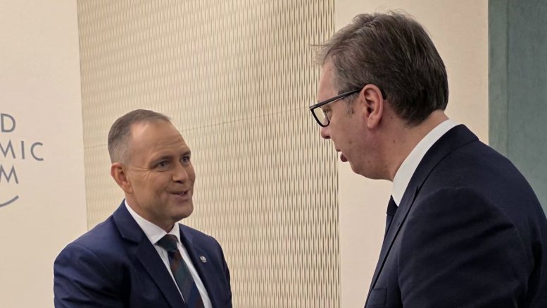 'ISKORISTIO SAM PRILIKU DA PREDSEDNIKA POLJSKE POZOVEM U SRBIJU' Vučić u Davosu razgovarao sa Navrockim