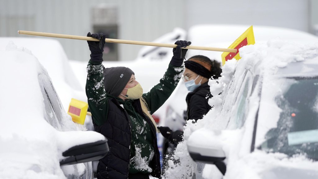 'OPASNOST PO ŽIVOT' Dramatična situacija u Velikoj Britaniji, građanima stigao SMS upozorenja zbog 'vremenske bombe'