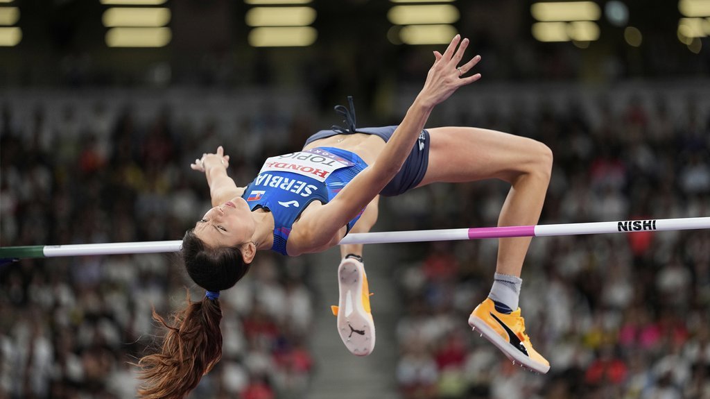 ANGELINA TOPIĆ OBORILA DRŽAVNI REKORD! Kakav početak sezone zvezde srpske 'kraljice sportova'