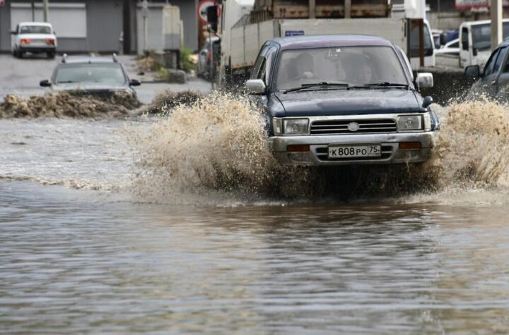 Apokaliptične scene iz Albanije! Stradalo nekoliko gradova, u toku evakuacija