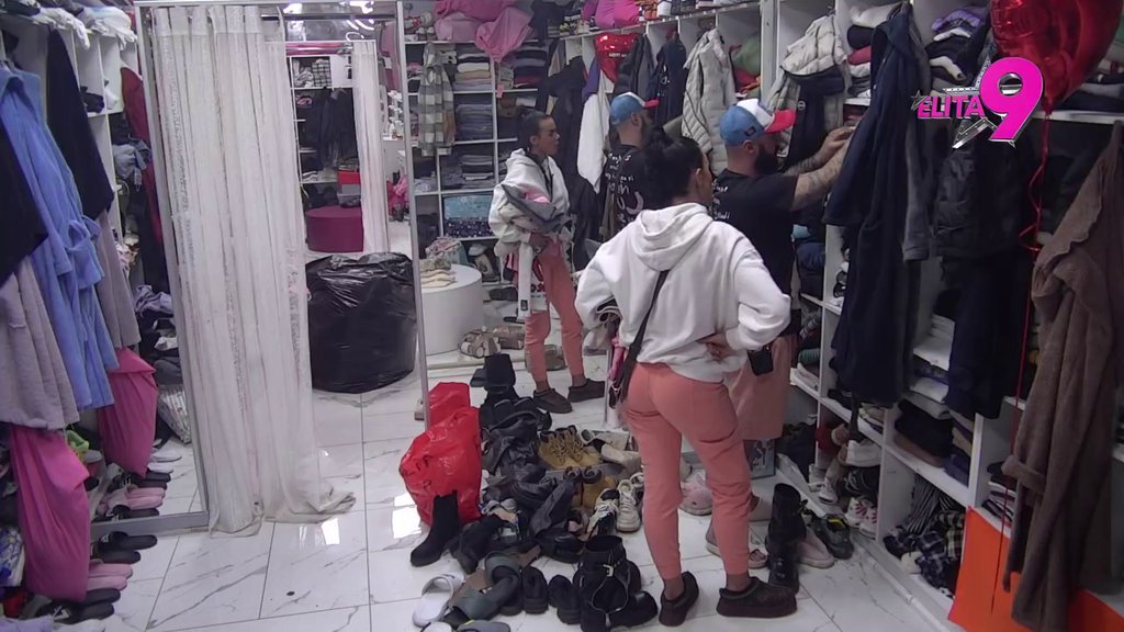 BESNA KAO RIS! Anita izdala Luki naređenje da pobaca sve stvari koje ga sećaju na Aneli, pa napravila RUSVAJ nakon što je pomislila da izbegava da uči