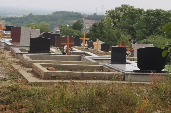 BEZ SPOMENIKA NA GROBU 20 GODINA! Naša glumica starost dočekala na ulici, umrla u siromaštvu!